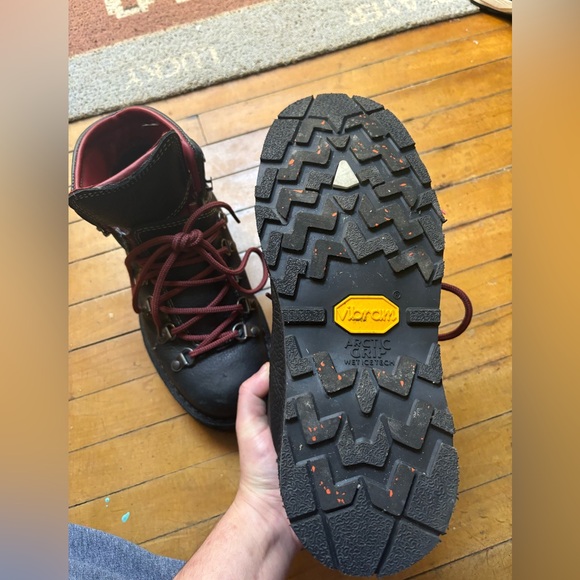 Danner GORE TEX Mountain Pass Arctic Night leather hiking boots vibram ice grip - Picture 10 of 14